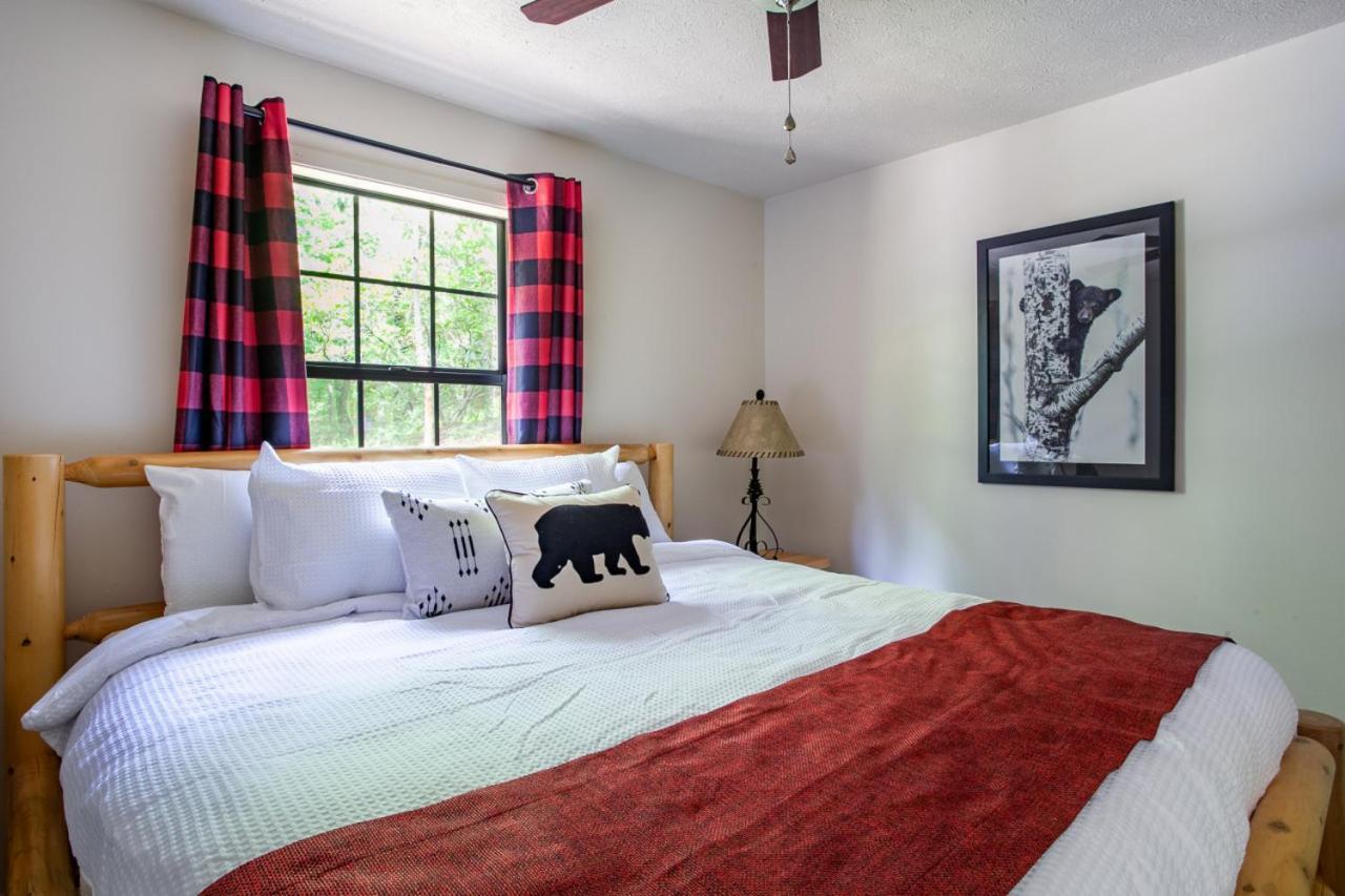 Little Cub Cottage - Mtn Views & Community Pools Gatlinburg Eksteriør bilde