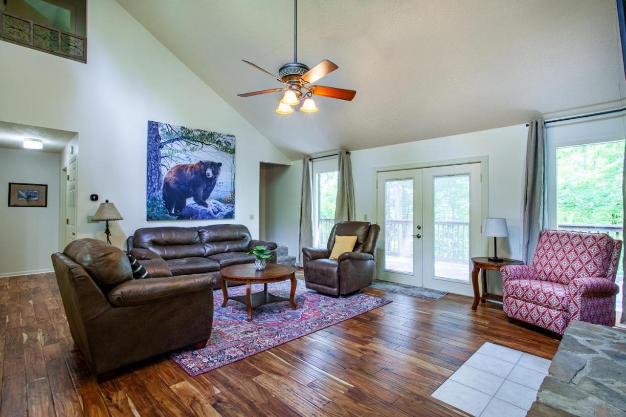 Little Cub Cottage - Mtn Views & Community Pools Gatlinburg Eksteriør bilde