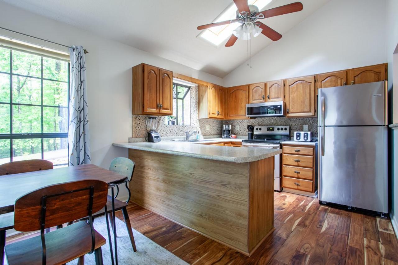 Little Cub Cottage - Mtn Views & Community Pools Gatlinburg Eksteriør bilde