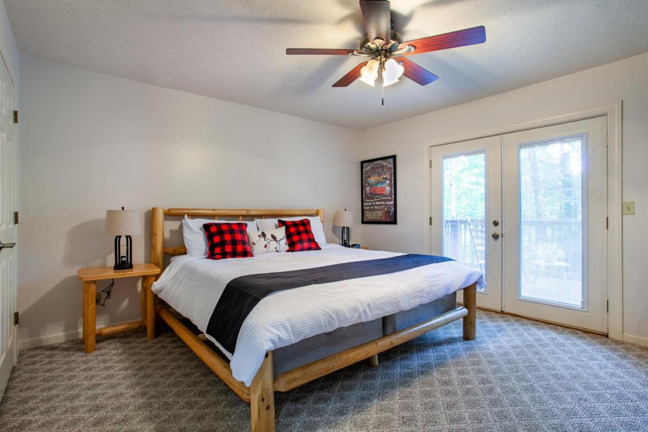 Little Cub Cottage - Mtn Views & Community Pools Gatlinburg Eksteriør bilde